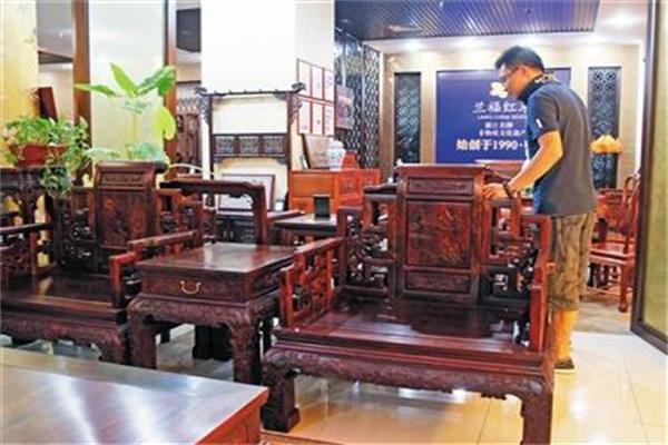 上半年紅木原材、制品價格微幅下調.jpg