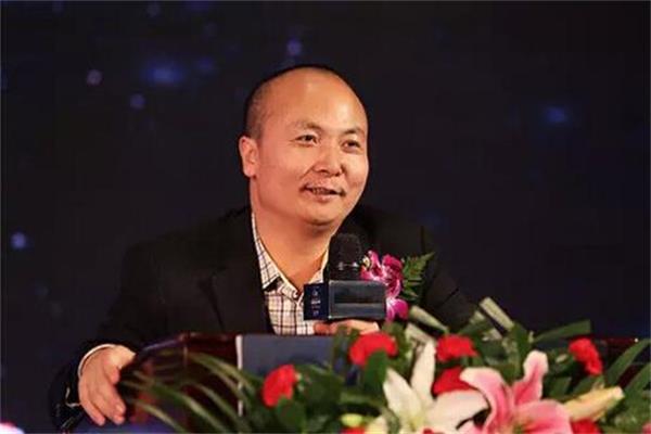 賈鋒 華耐家居集團董事長、廣東華美立家投資控股有限公司董事長.jpg