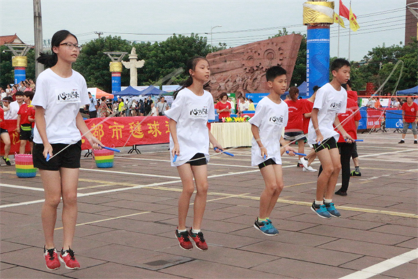 史上最強(qiáng)英雄，輕松拿下“雙殺”