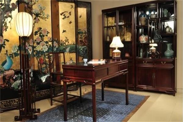 紅木家居行業(yè)互聯(lián)網(wǎng)化“時間窗口”已至.jpg